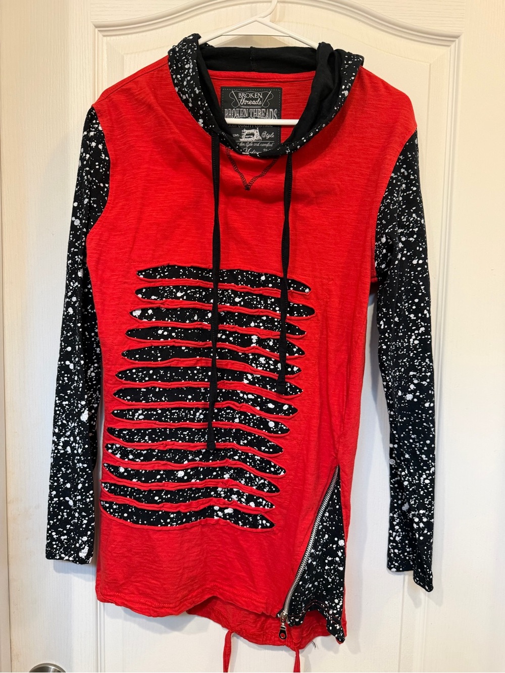 Broken Threads 1975 Hoodie M Red Black Splatter Distressed Cutout Zip Streetwear